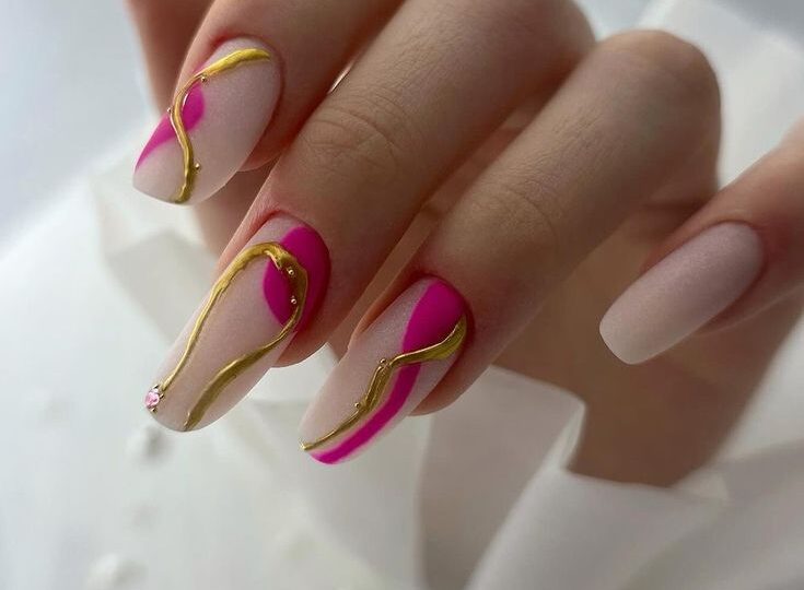 2024 Summer Vacation & Beach Nail Designs_ Bright, Tropical, Simple Ideas for Fun Holiday Looks